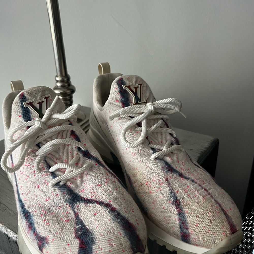 LV VNR RARE